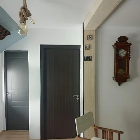 Mansarda Veche - Central, Balcony, Self Check-in Apartment *